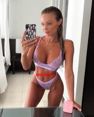 Marie-andrée live escort in Knoxville